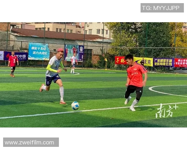 潮流新态度 以足球球星印花t诠释运动与时尚的激情碰撞 潮流新态度 以足球球星印花t诠释运动与时尚的激情碰撞