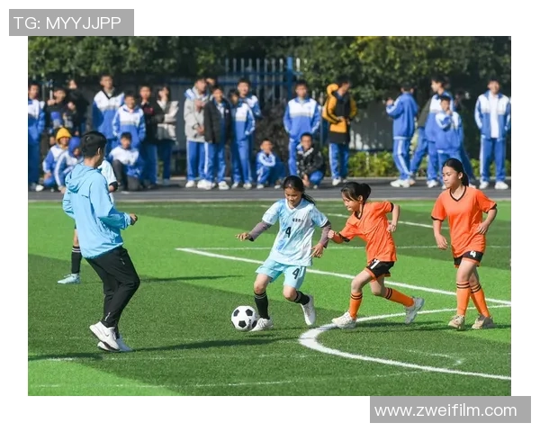 西安足球球星成长历程与城市精神融合发展的辉煌故事 西安足球球星成长历程与城市精神融合发展的辉煌故事